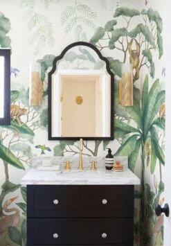 Jungle Wallpaper Mural -Lulu Andgeorgia Shop 20190702 10th steet home day 120644 3 b0fec154 1df9 4883 a811 4cf54a64d896