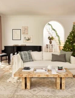 Kristina Pillow -Lulu Andgeorgia Shop 6 HolidayLivingRoom DONE Hcopy SITECROP 018e6f2f d1f5 46c3 8533 72114f1c0214