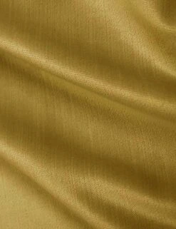 Ruby Platform Bed -Lulu Andgeorgia Shop 922QTTNCTR 10 SITECROP 038be0ad 6ad4 4b61 9720 a467a2ca64b7