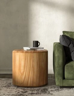 Rojas Round Side Table -Lulu Andgeorgia Shop CH 1002235 MX01 FN LV ST NT OS LIFESTYLE01