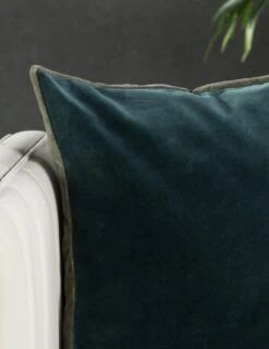 Clune Pillow -Lulu Andgeorgia Shop EMS02 3