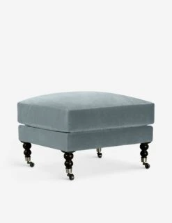 Fabienne Ottoman -Lulu Andgeorgia Shop Fabienne Ottoman 005 15026 23 AI LightBlueVelvet Product