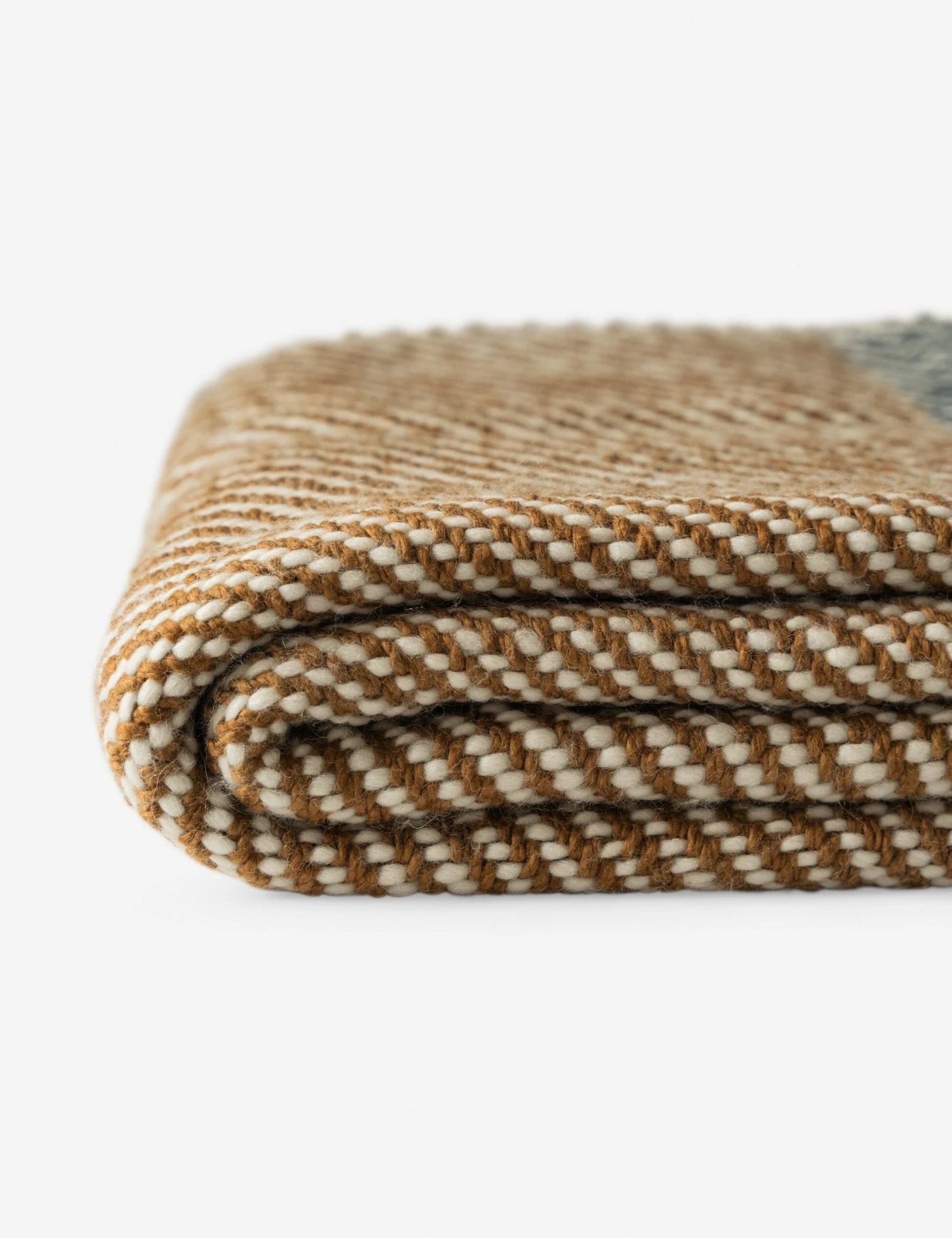 Sandvik Throw 5 Sandvik Throw - Image 5