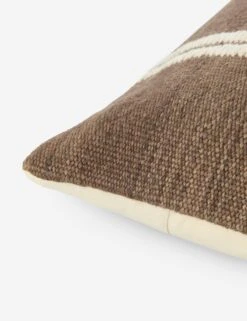 Berriz Pillow -Lulu Andgeorgia Shop Lulu and Georgia JND004 detail corner Product