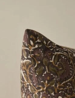 Lauritz Linen Pillow -Lulu Andgeorgia Shop Lulu and Georgia LauritzLinenPillowCover Square A0659453B 59 Product