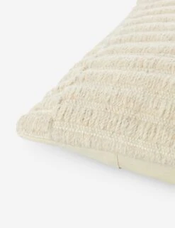 Mendia Pillow -Lulu Andgeorgia Shop Lulu and Georgia MCZ002 detail corner Product