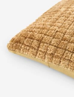 Mitsuki Pillow -Lulu Andgeorgia Shop Lulu and Georgia NVO005 detail corner Product