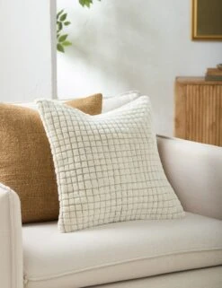 Mitsuki Pillow -Lulu Andgeorgia Shop Lulu and Georgia NVO006 styleshot 201 Product