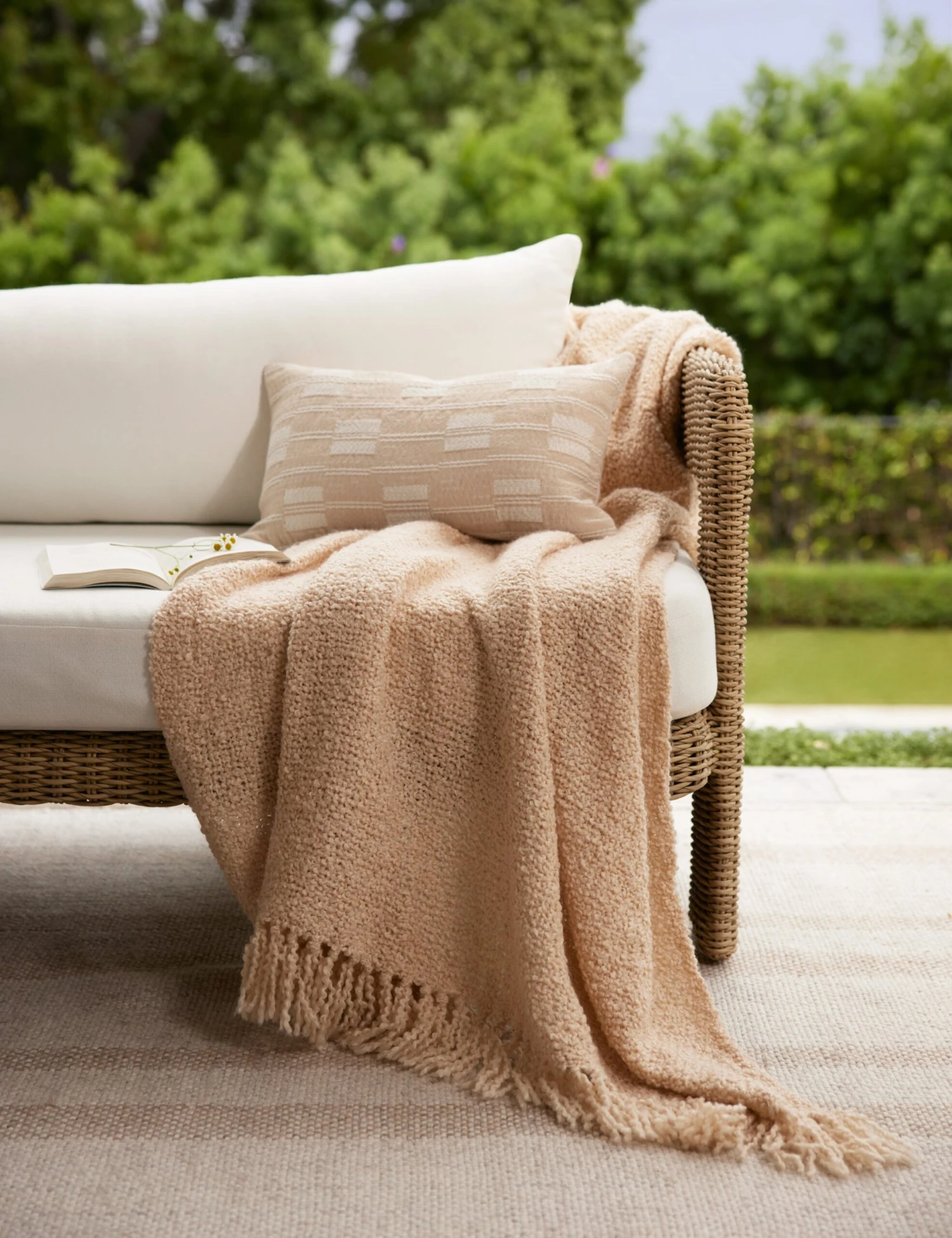 Leighton Indoor / Outdoor Pillow 12 Leighton Indoor / Outdoor Pillow - Image 12