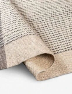 Hattie Rug -Lulu Andgeorgia Shop RLI 2300 fold