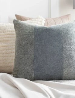 Angie Pillow -Lulu Andgeorgia Shop WSS 002 5