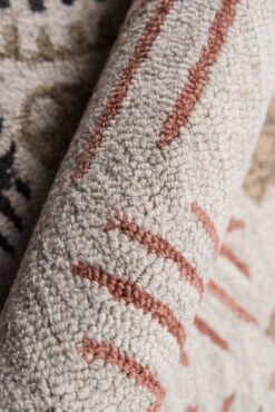 Jette Rug -Lulu Andgeorgia Shop jette rug 3 1d2355d0 8583 46a4 8e01 c742b0812e93