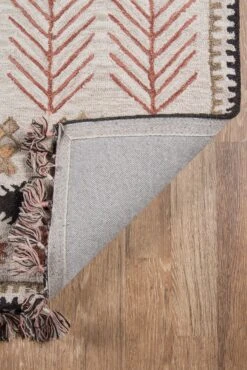 Jette Rug -Lulu Andgeorgia Shop jette rug 4 1c97f866 0f49 46f7 ba4d 790c372230f4