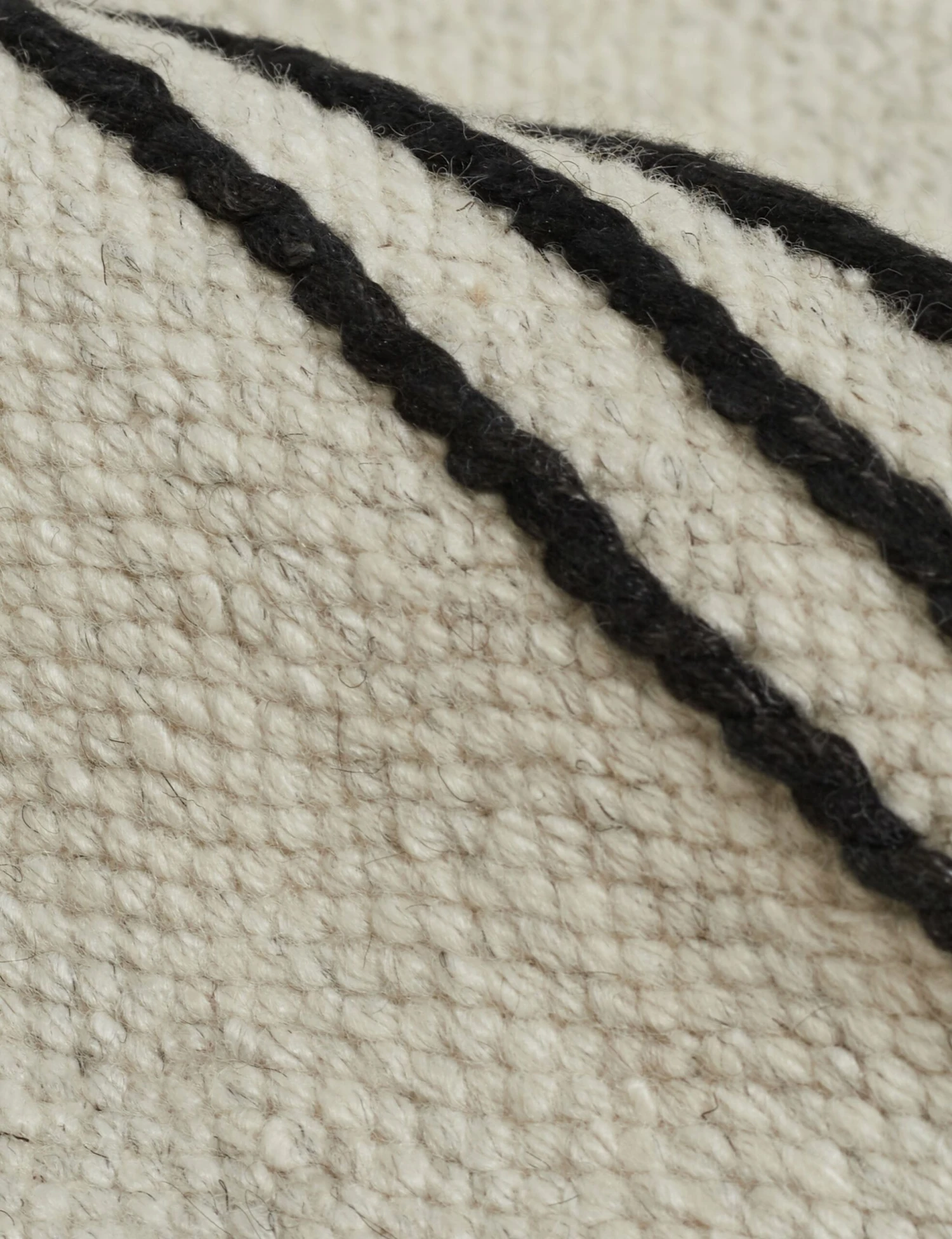 Vera Rug 9 Vera Rug - Image 9